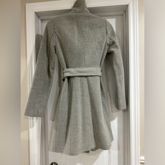 Aritzia Conner Coat - Picture 5 of 8